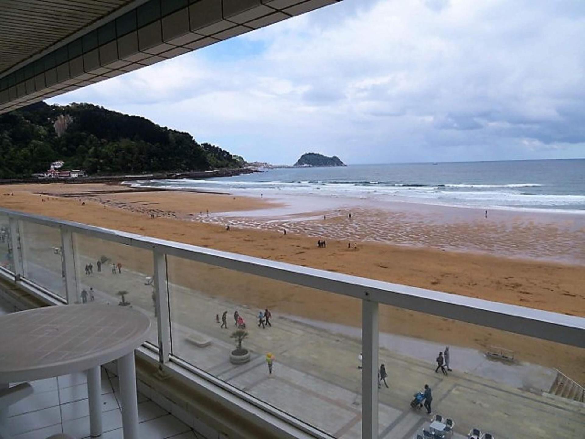 Egona-Slui 1ªlinea Playa, Vista Increible, Garaje Apartment ซาเราทซ์ ภายนอก รูปภาพ